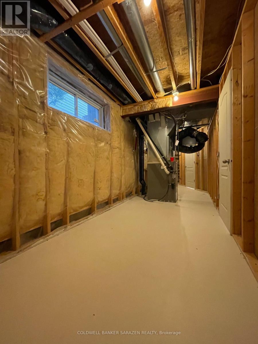 105 August Lily Crescent