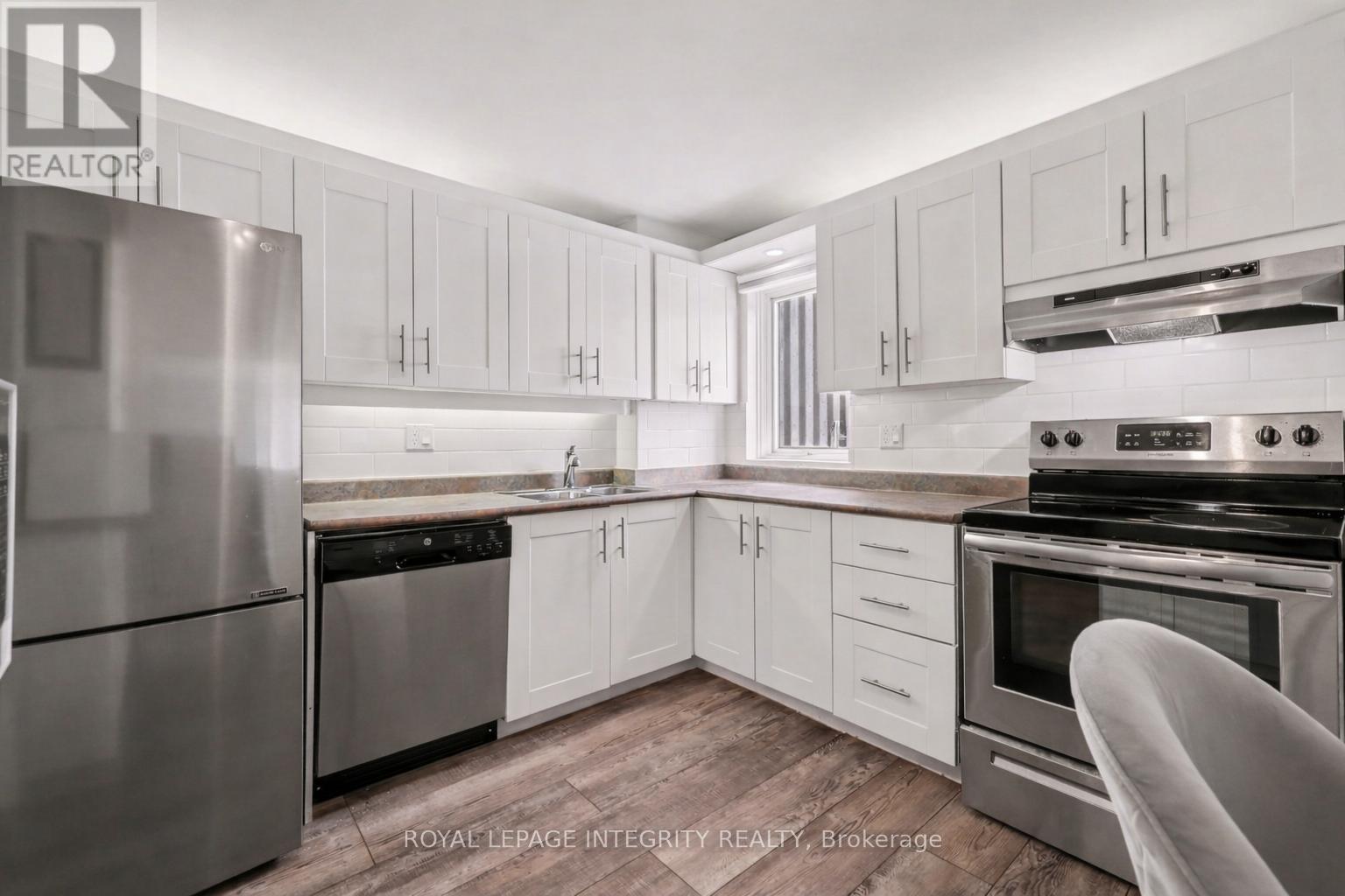 906 - 1081 Ambleside Drive