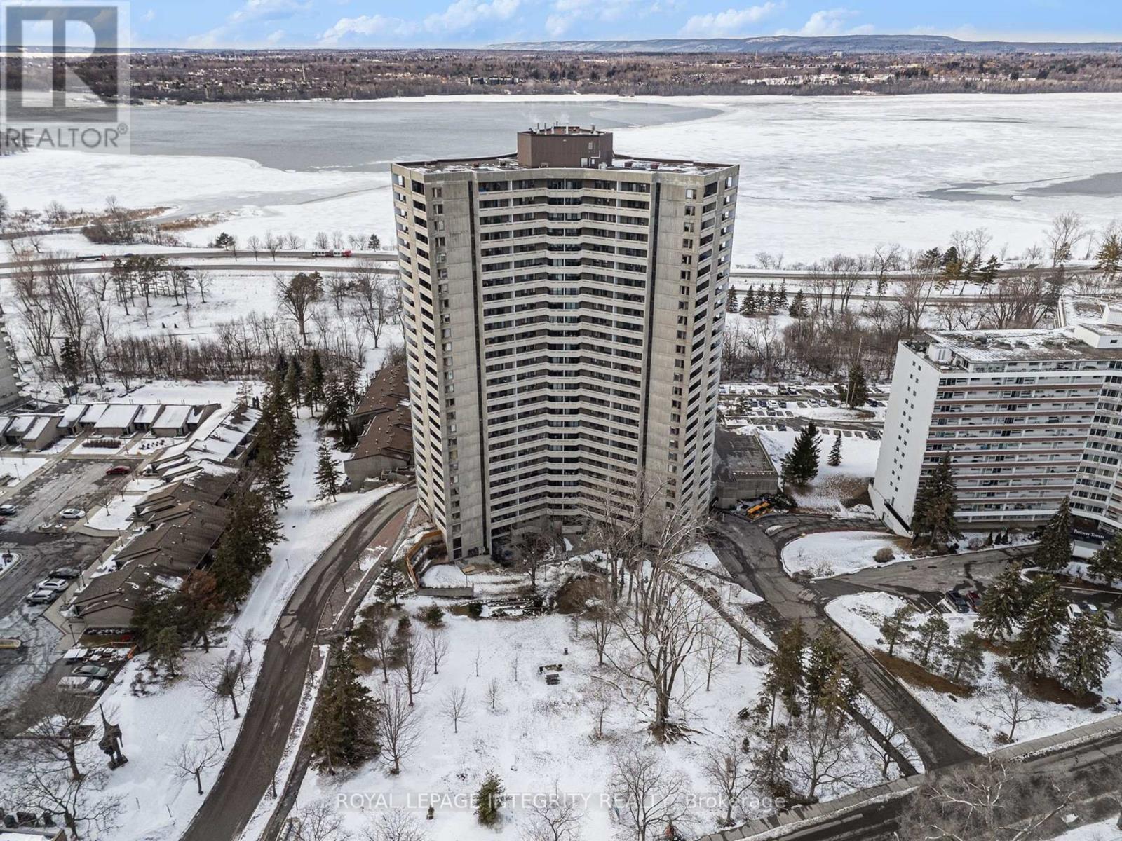 906 - 1081 Ambleside Drive