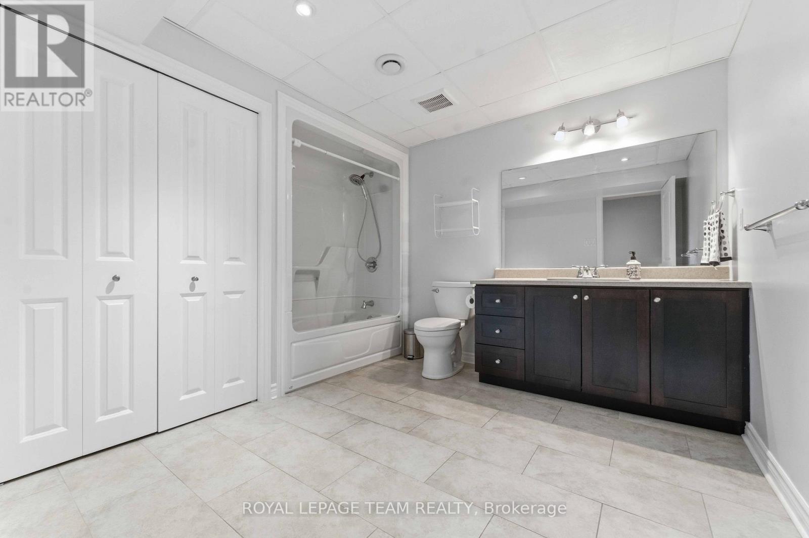 6868 Sparkling Lake Way