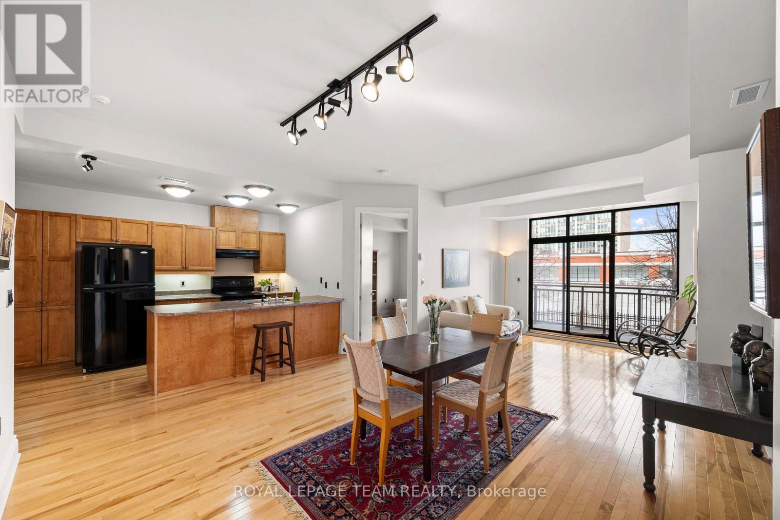 202 - 260 Besserer Street