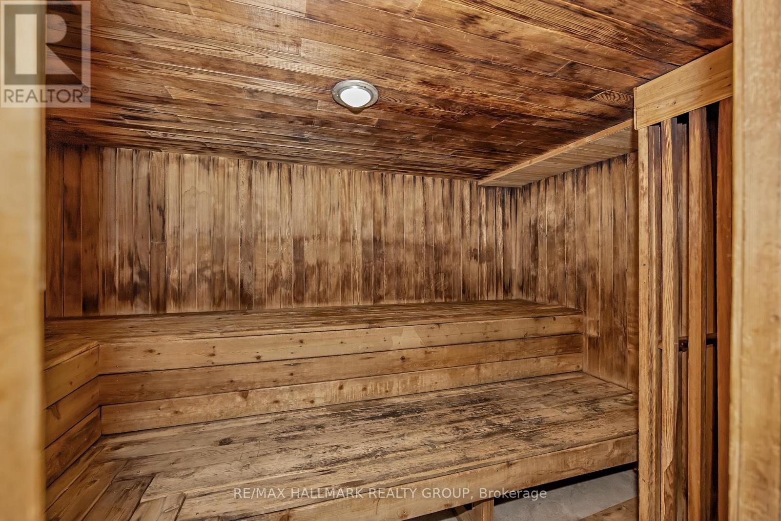 1706 - 2625 Regina Street