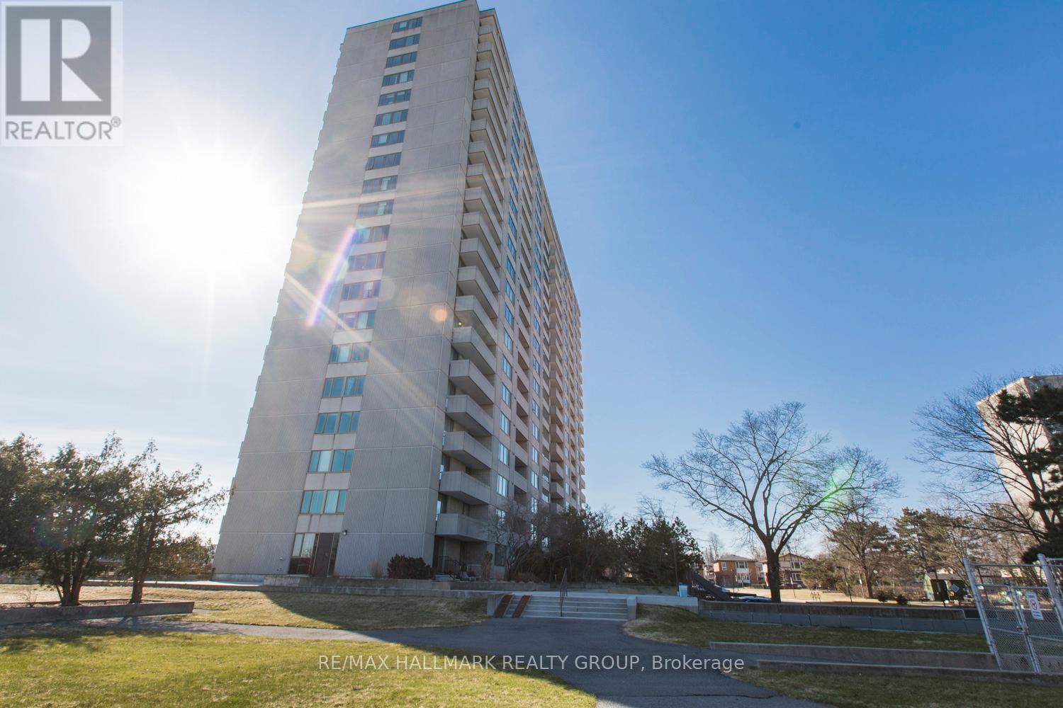 1706 - 2625 Regina Street