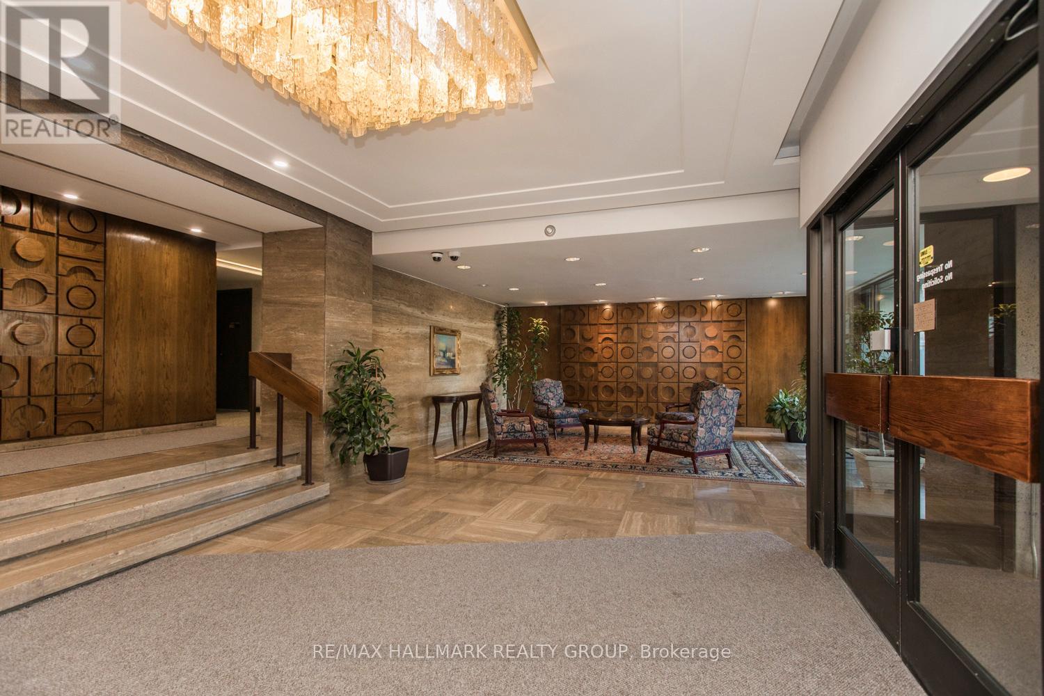 1706 - 2625 Regina Street