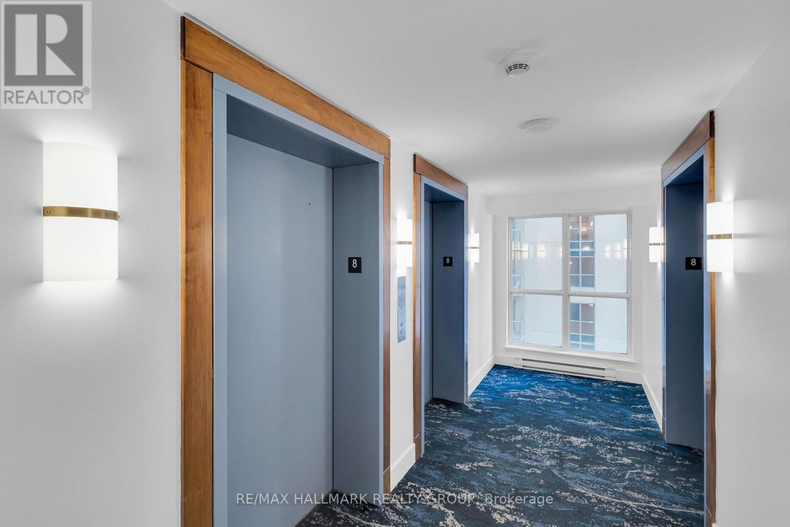 803 - 242 Rideau Street