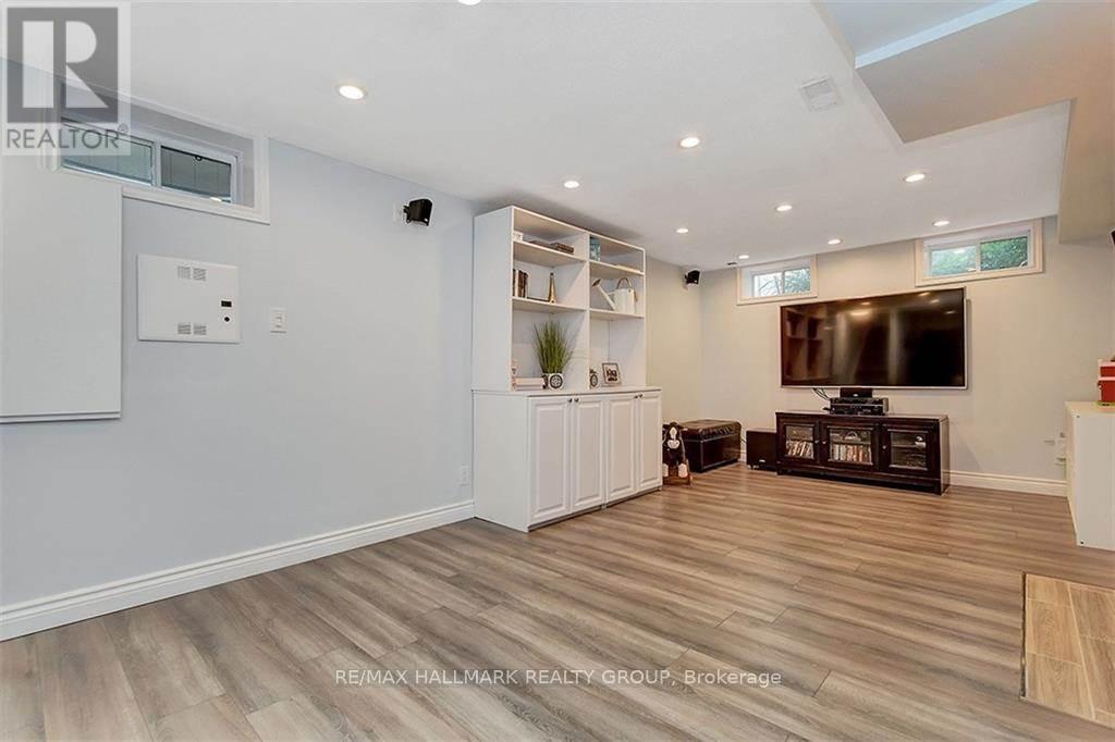 81 Switch Grass Crescent