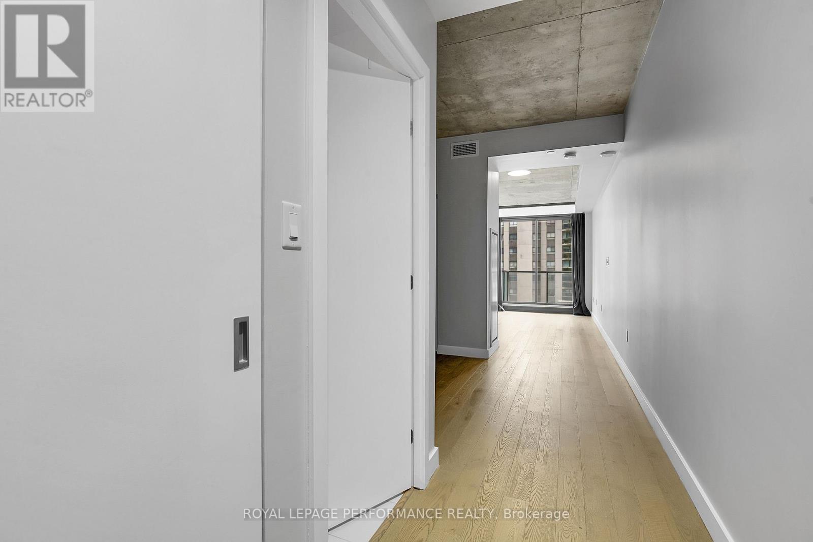 708 - 224 Lyon Street N