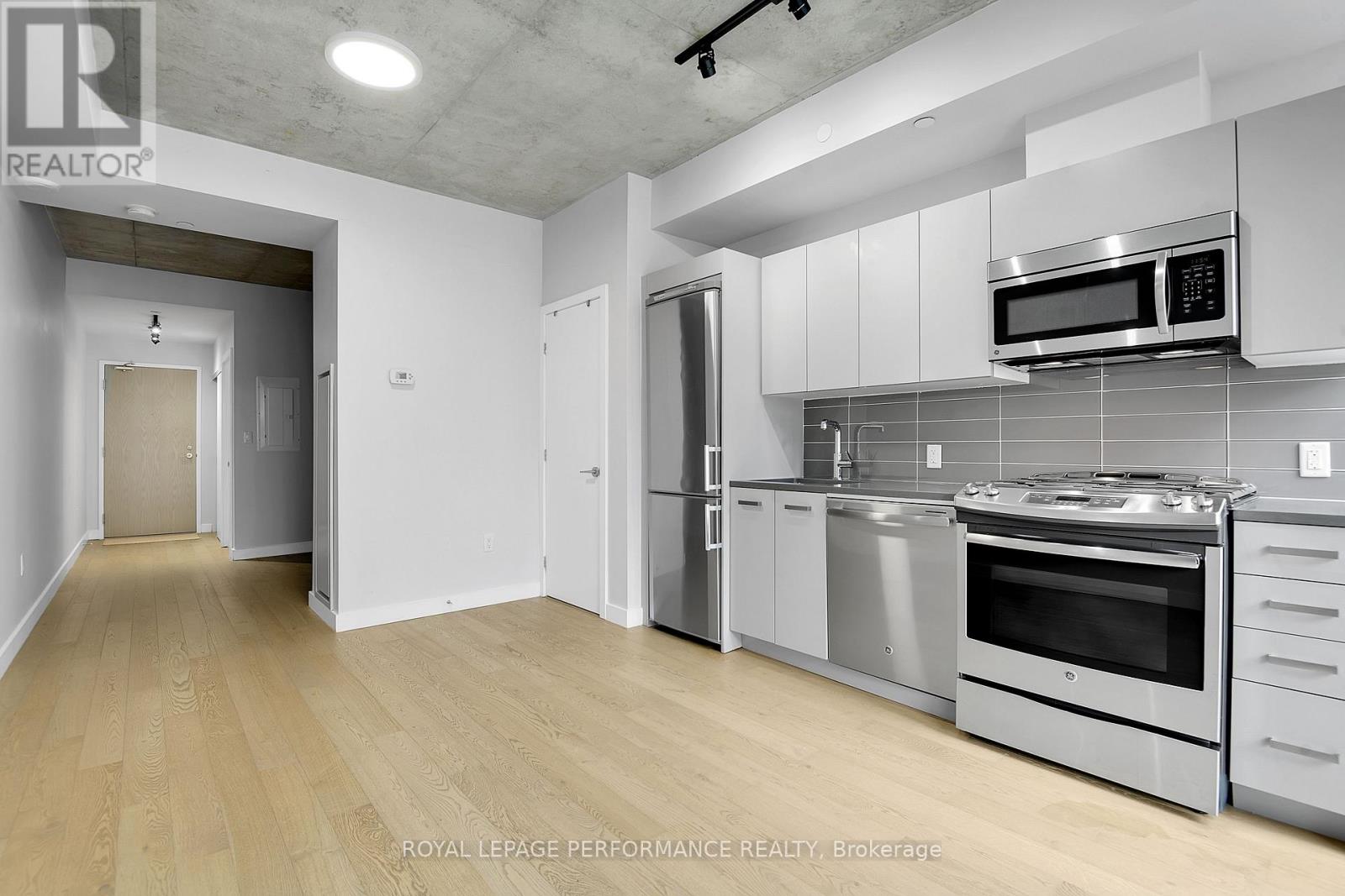 708 - 224 Lyon Street N