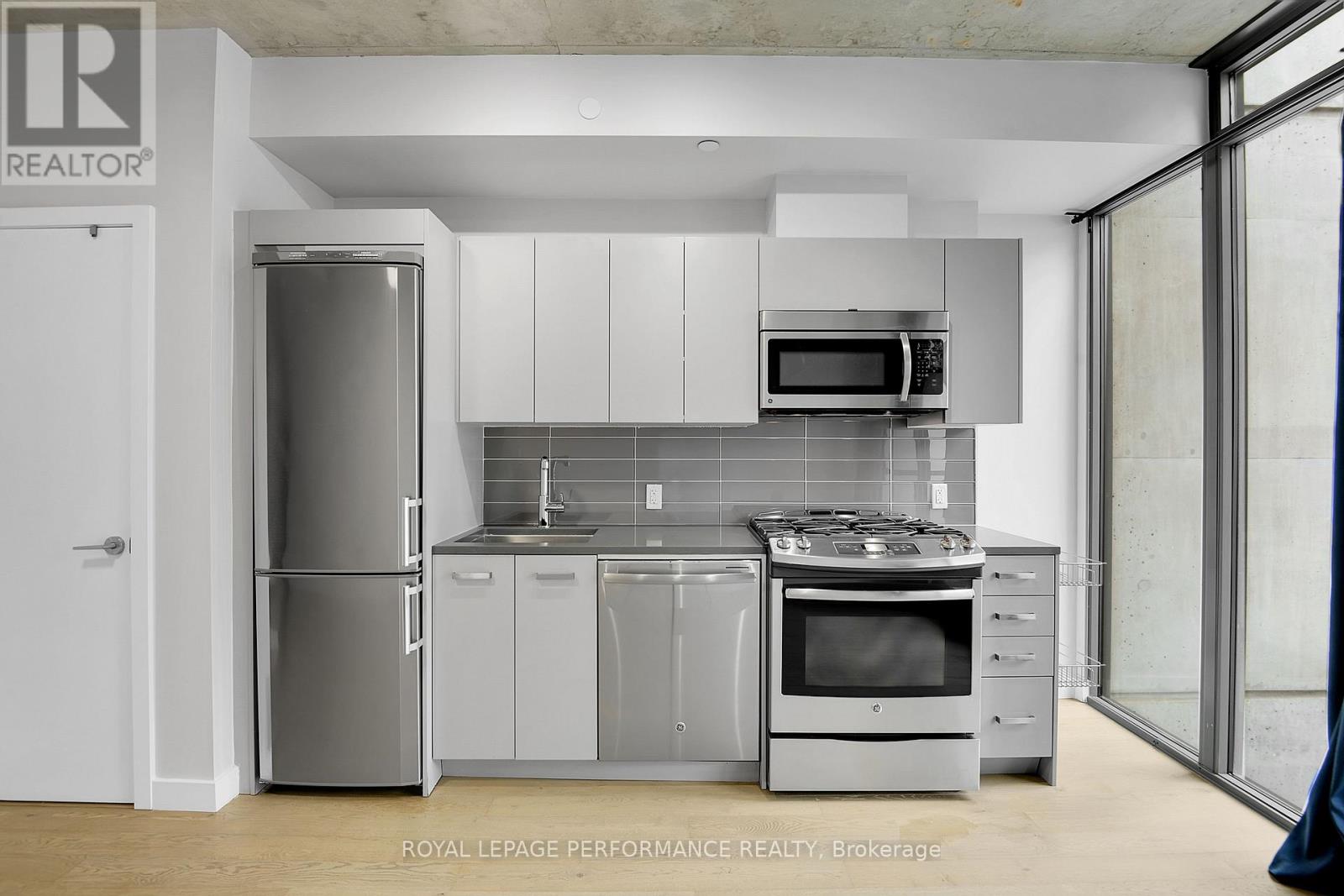 708 - 224 Lyon Street N