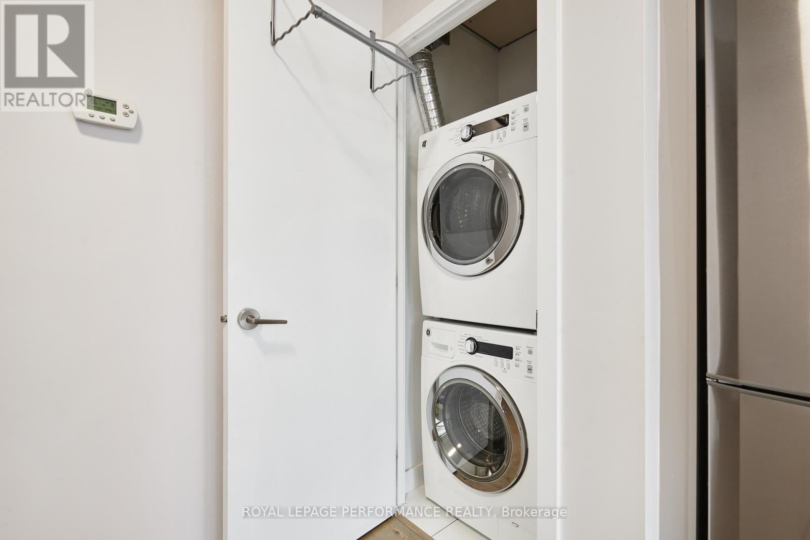 708 - 224 Lyon Street N