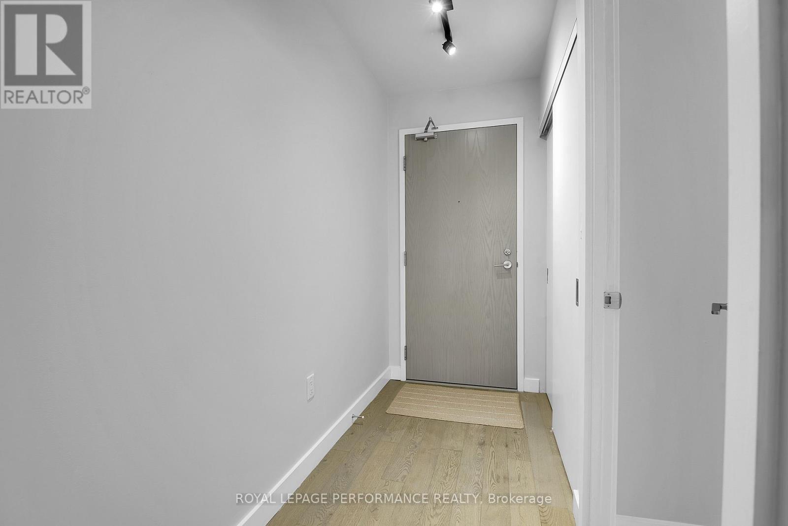 708 - 224 Lyon Street N