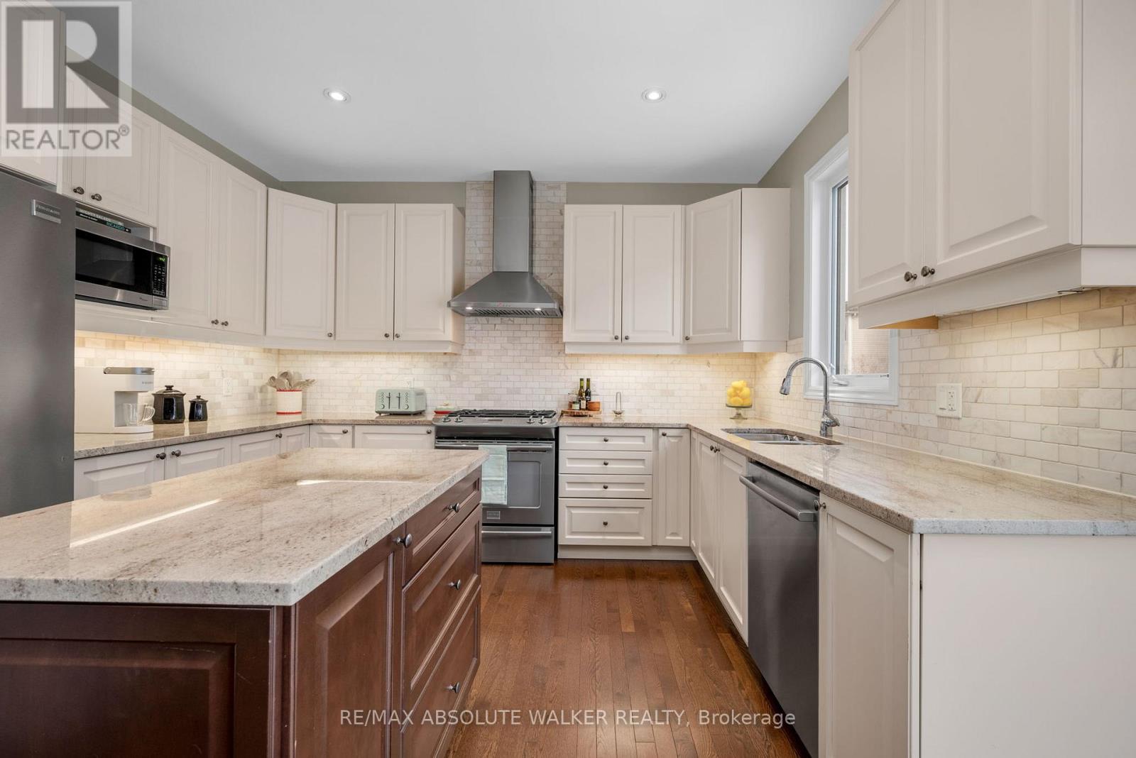 207 Rivertree Street