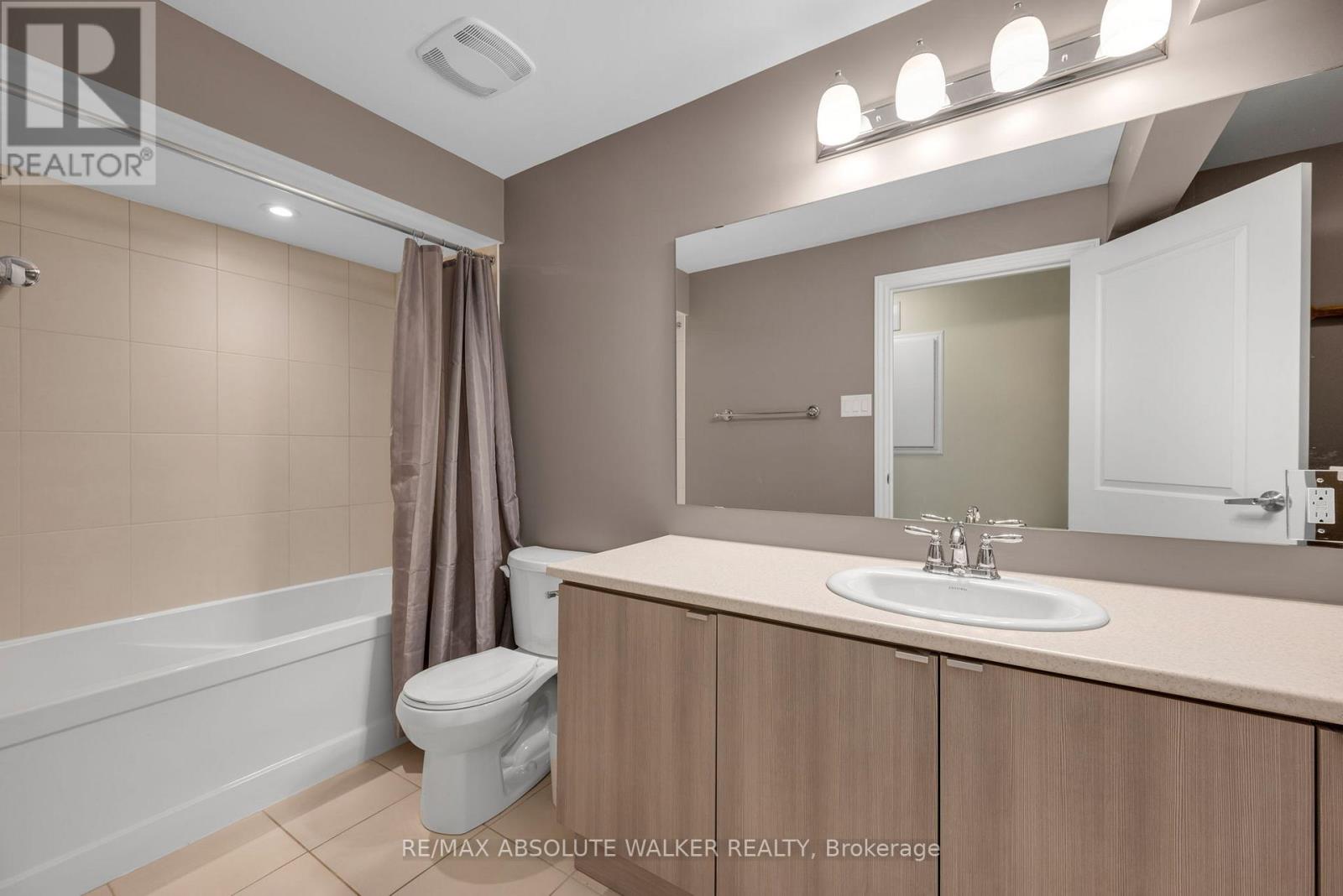 207 Rivertree Street