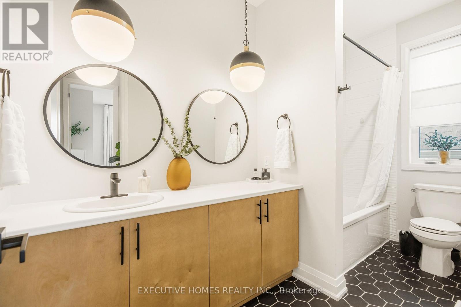 142 Aubrais Crescent