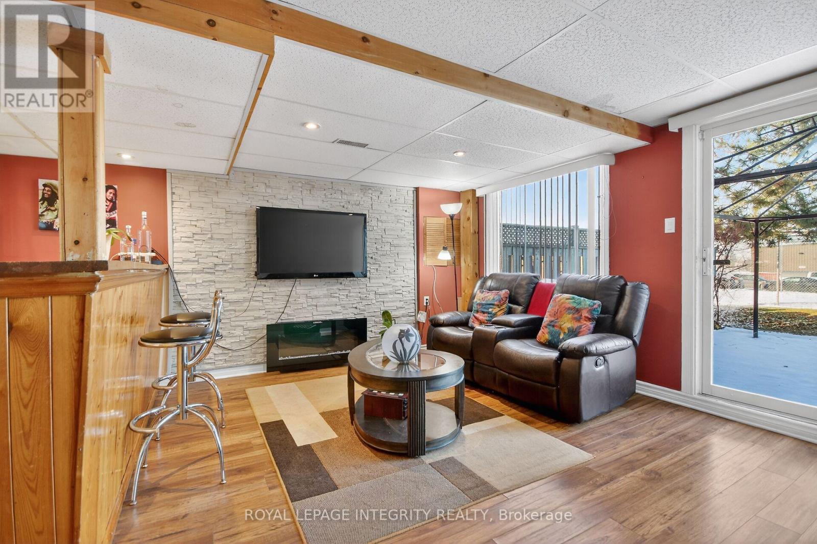 13 - 2415 Southvale Crescent