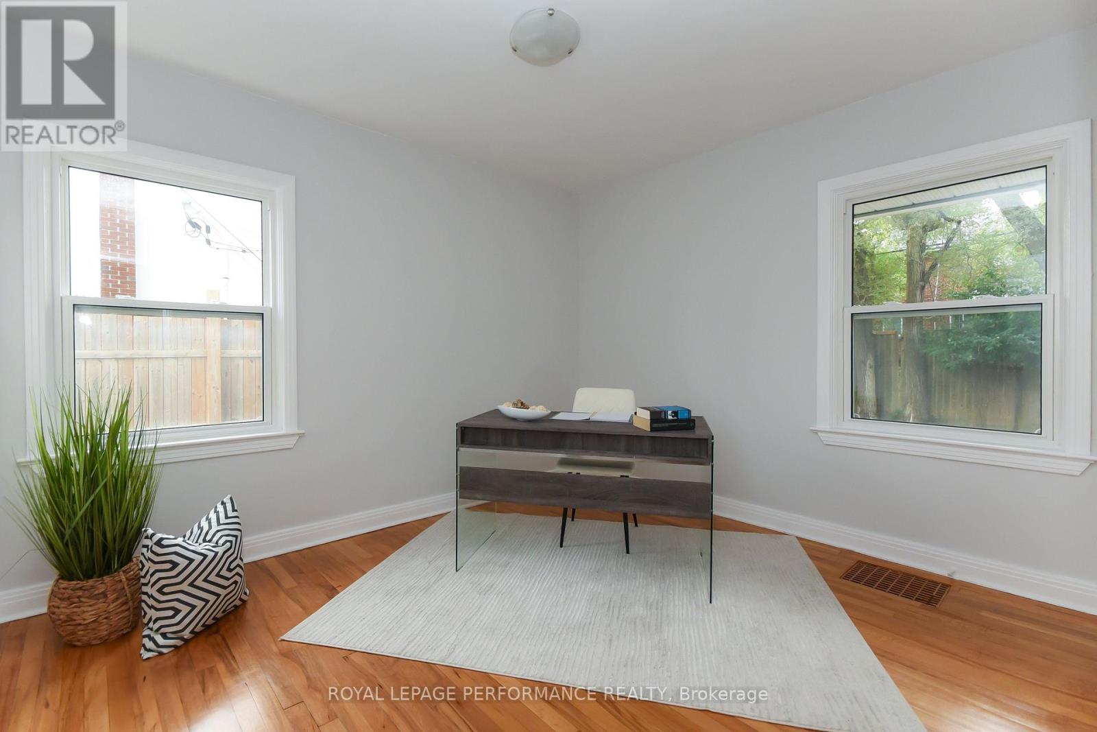 274 Queen Mary Street