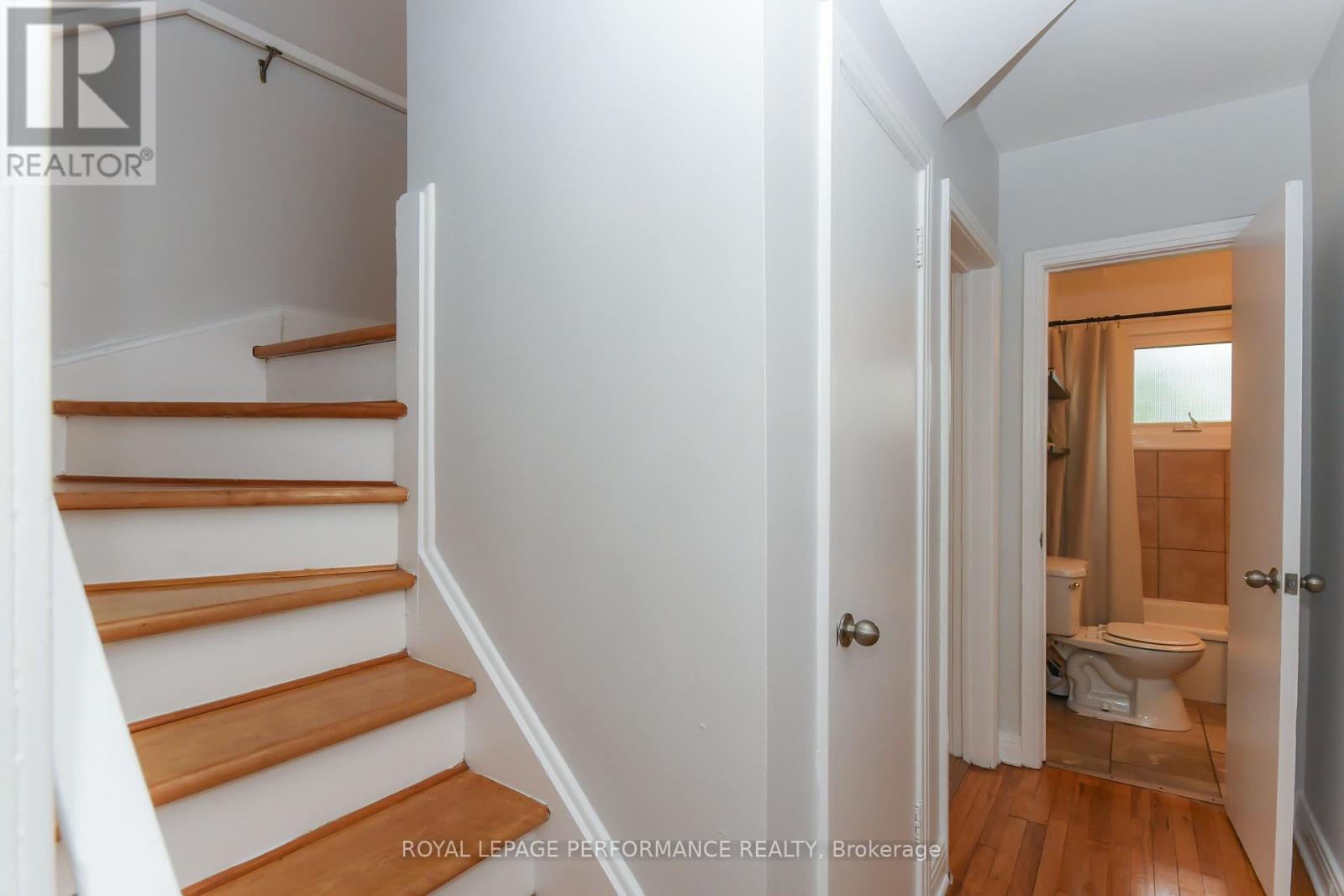 274 Queen Mary Street