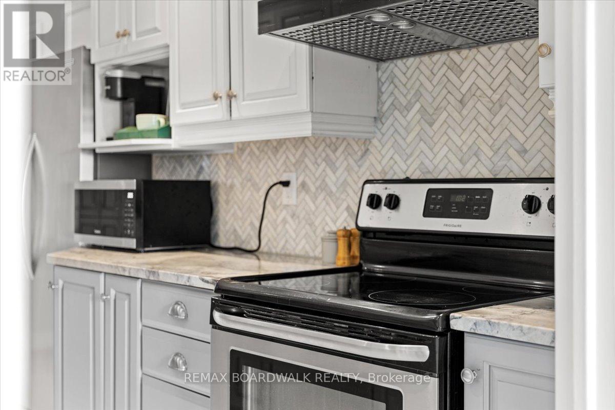 804 - 505 St Laurent Boulevard