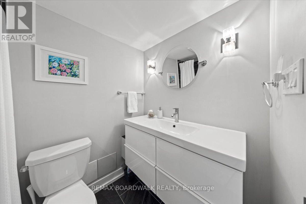 804 - 505 St Laurent Boulevard