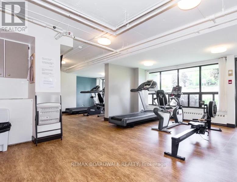 804 - 505 St Laurent Boulevard