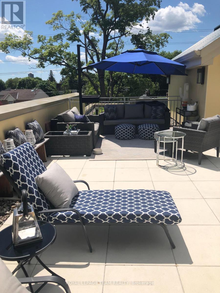 649 Churchill Avenue N