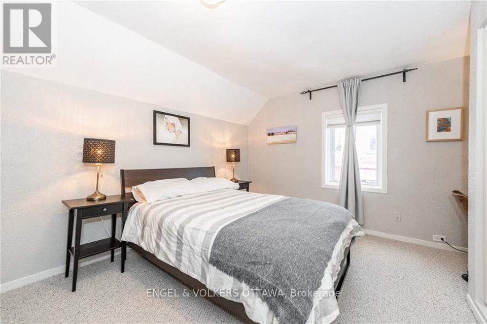 223 Carruthers Avenue