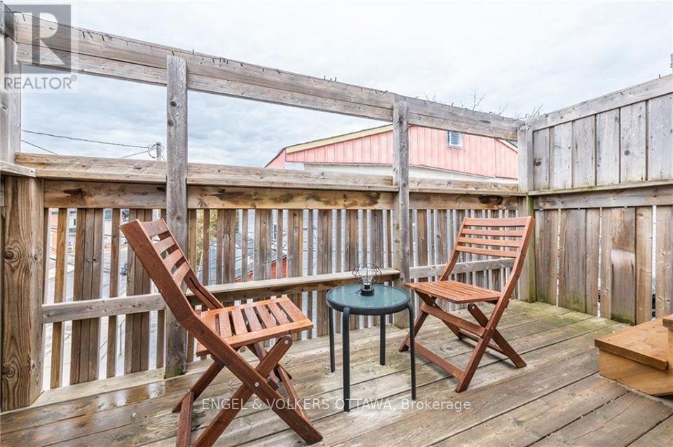 223 Carruthers Avenue