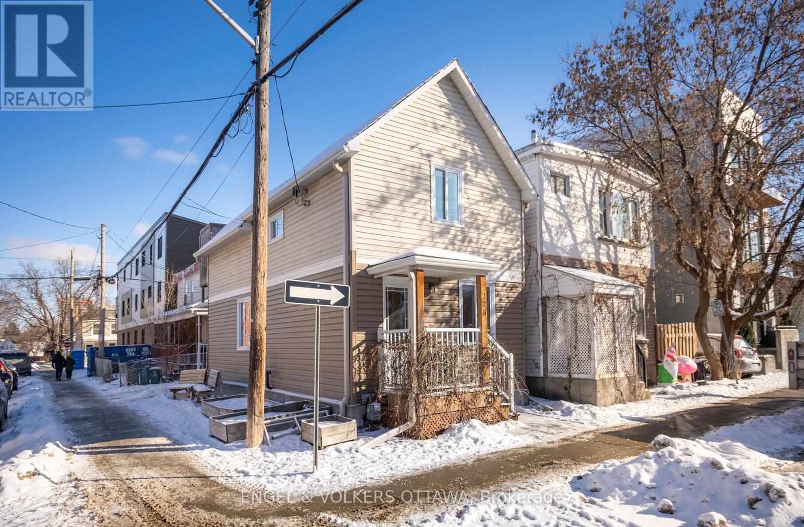 223 Carruthers Avenue