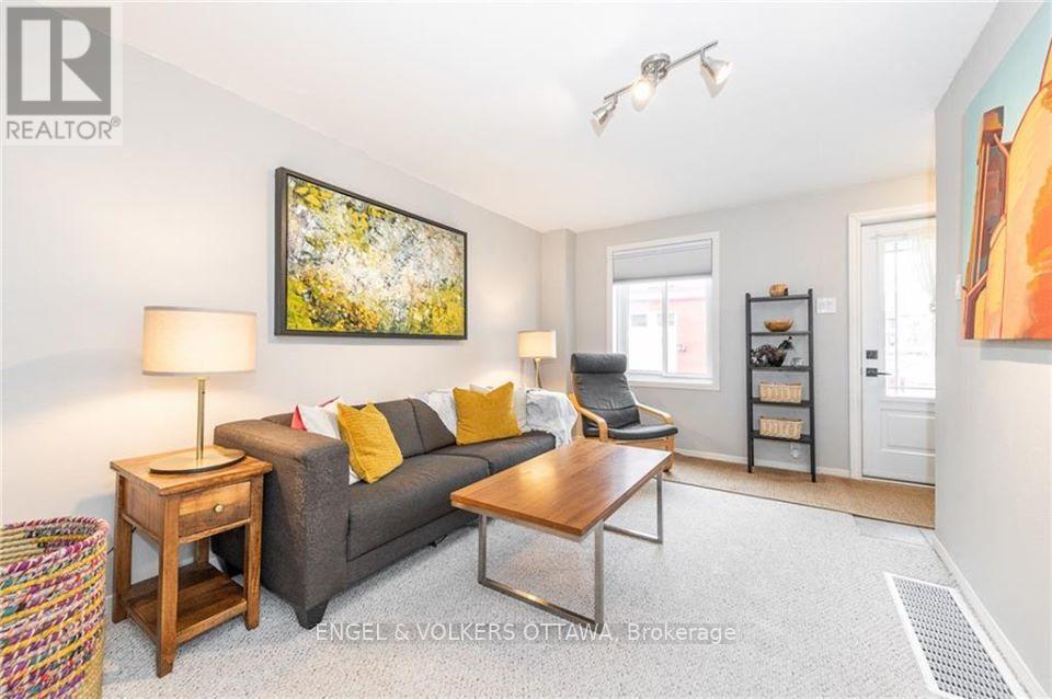 223 Carruthers Avenue