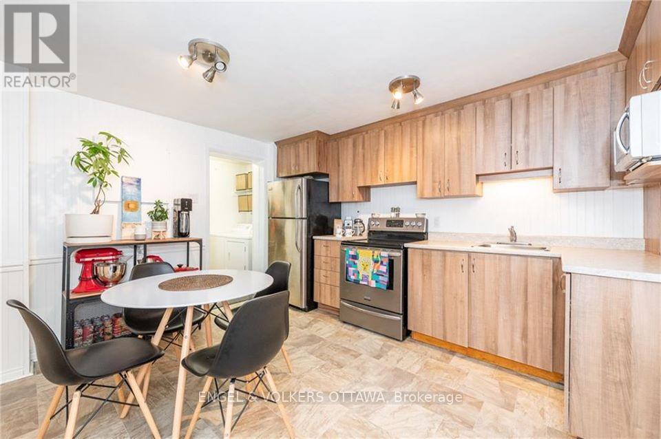 223 Carruthers Avenue