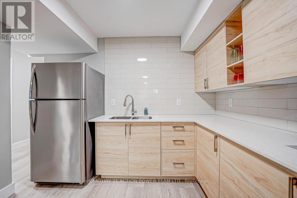 1149 And 1149 B - 1149 Parisien Street