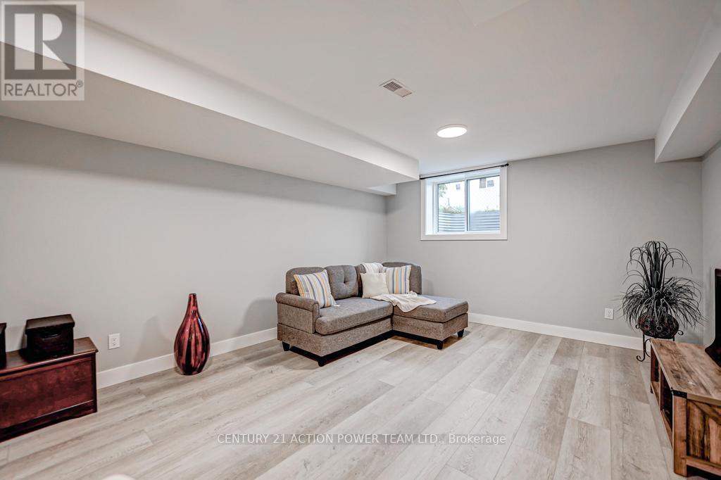 1149 And 1149 B - 1149 Parisien Street