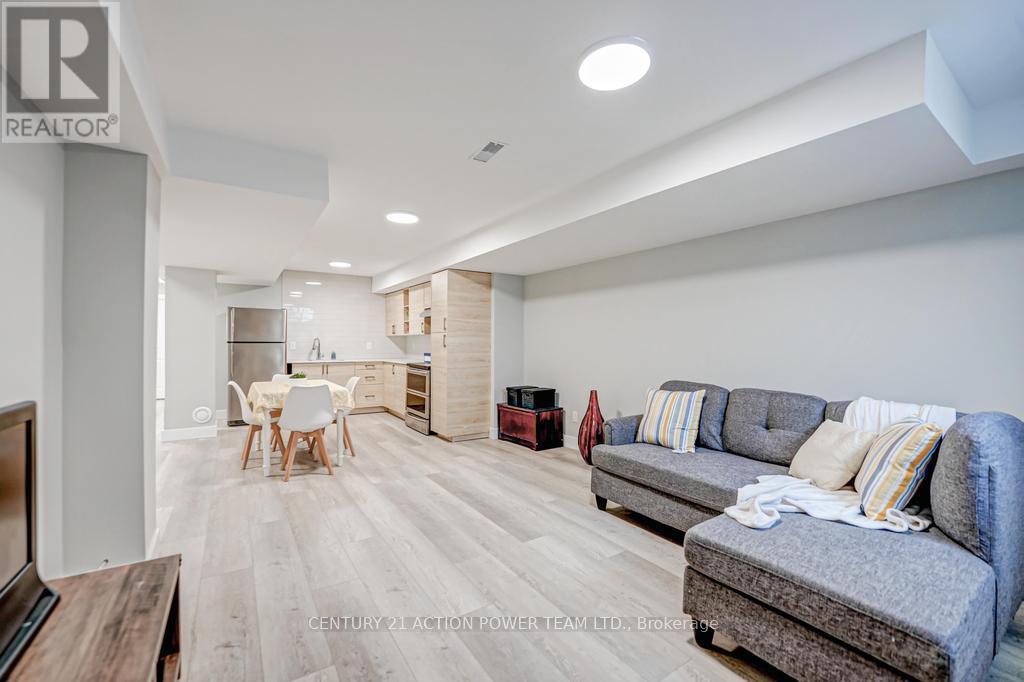 1149 And 1149 B - 1149 Parisien Street