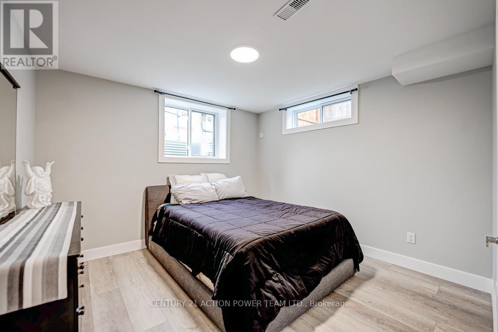 1149 And 1149 B - 1149 Parisien Street