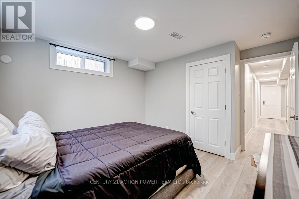 1149 And 1149 B - 1149 Parisien Street