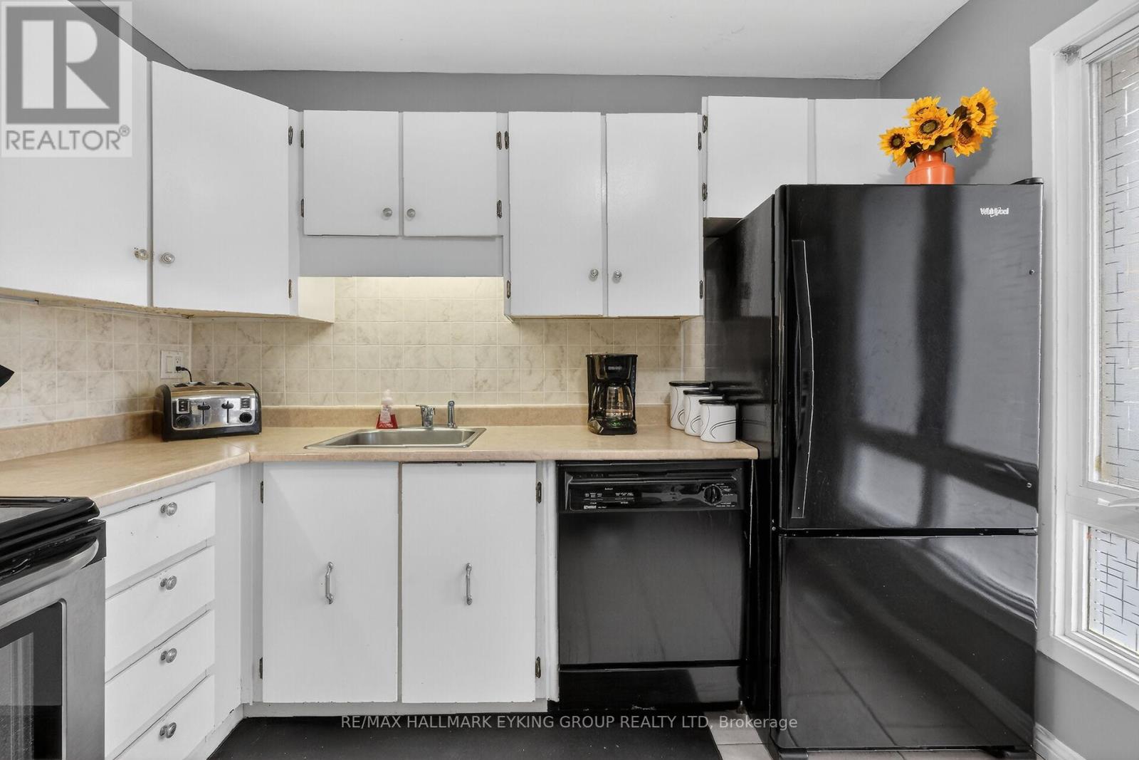 10 - 6265 Castille Court