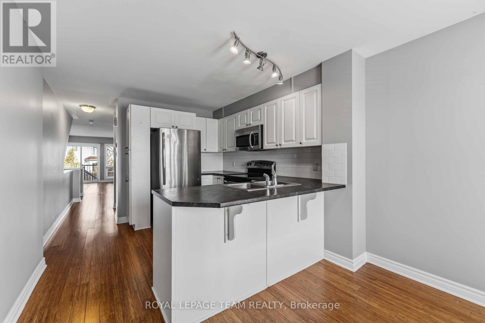 A - 405 Chapman Mills Drive