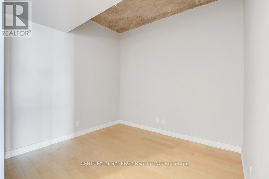 633 - 340 Mcleod Street