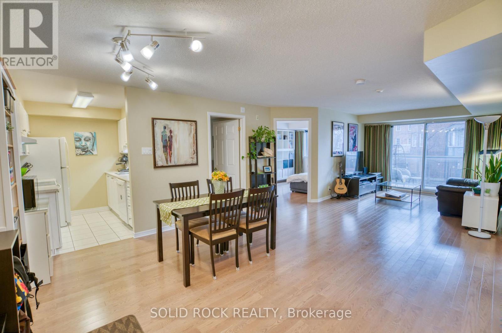 209 - 429 Somerset Street W