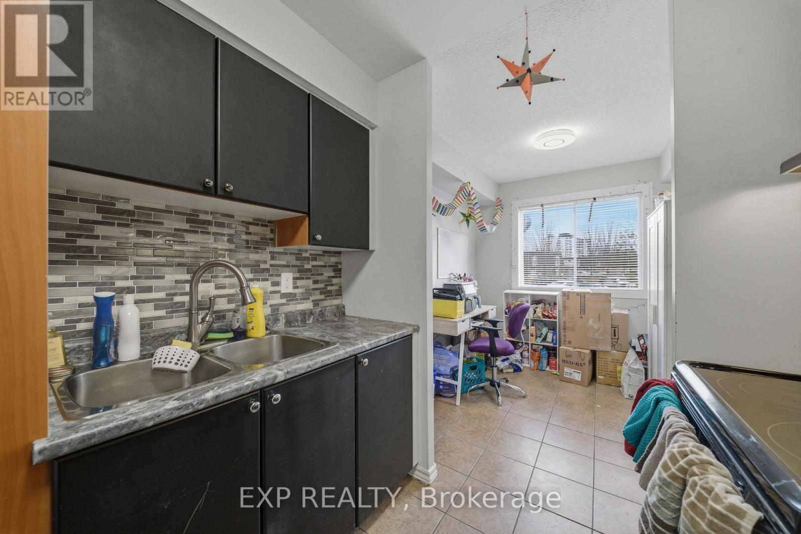 11 - 1675 Heatherington Road