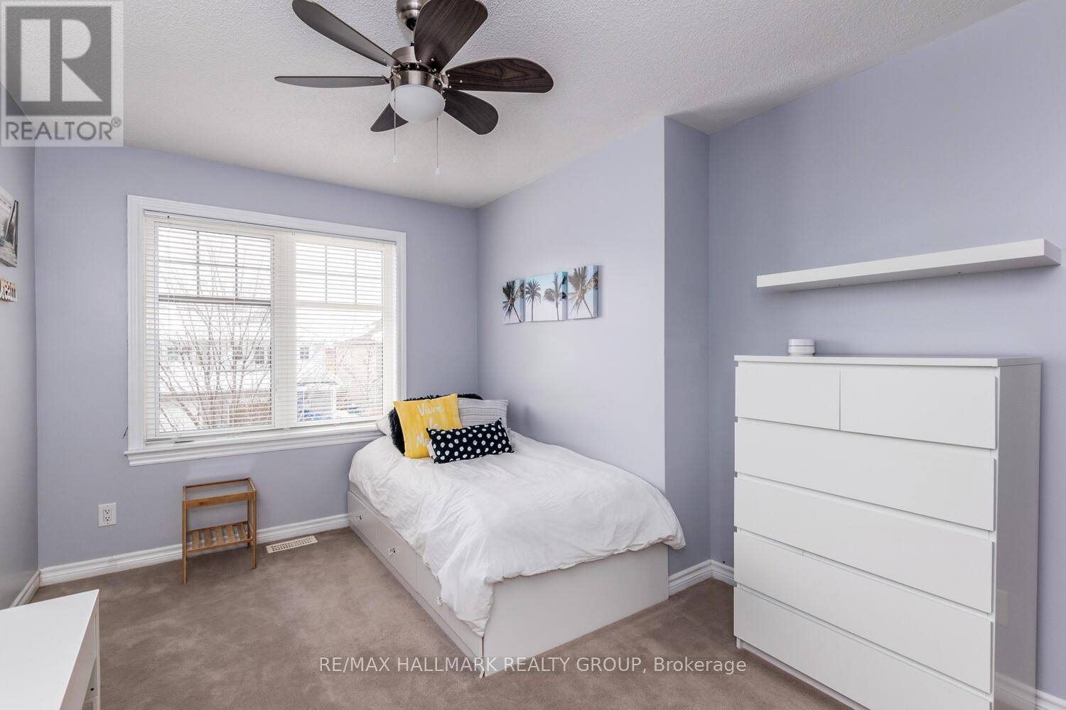 266 Horseshoe Crescent