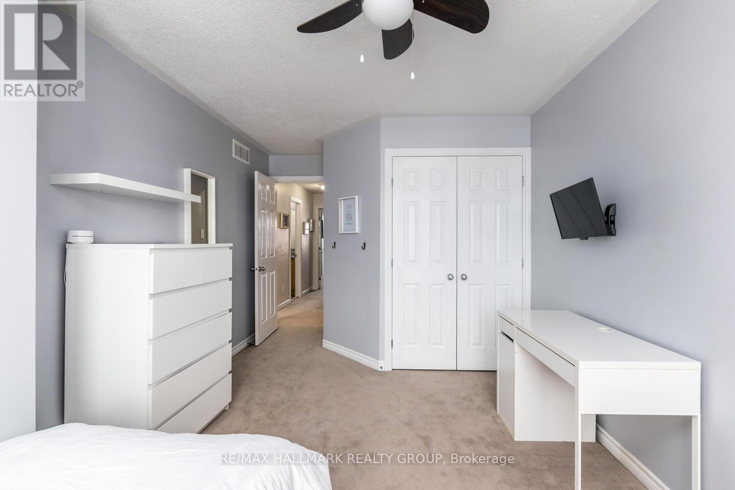 266 Horseshoe Crescent