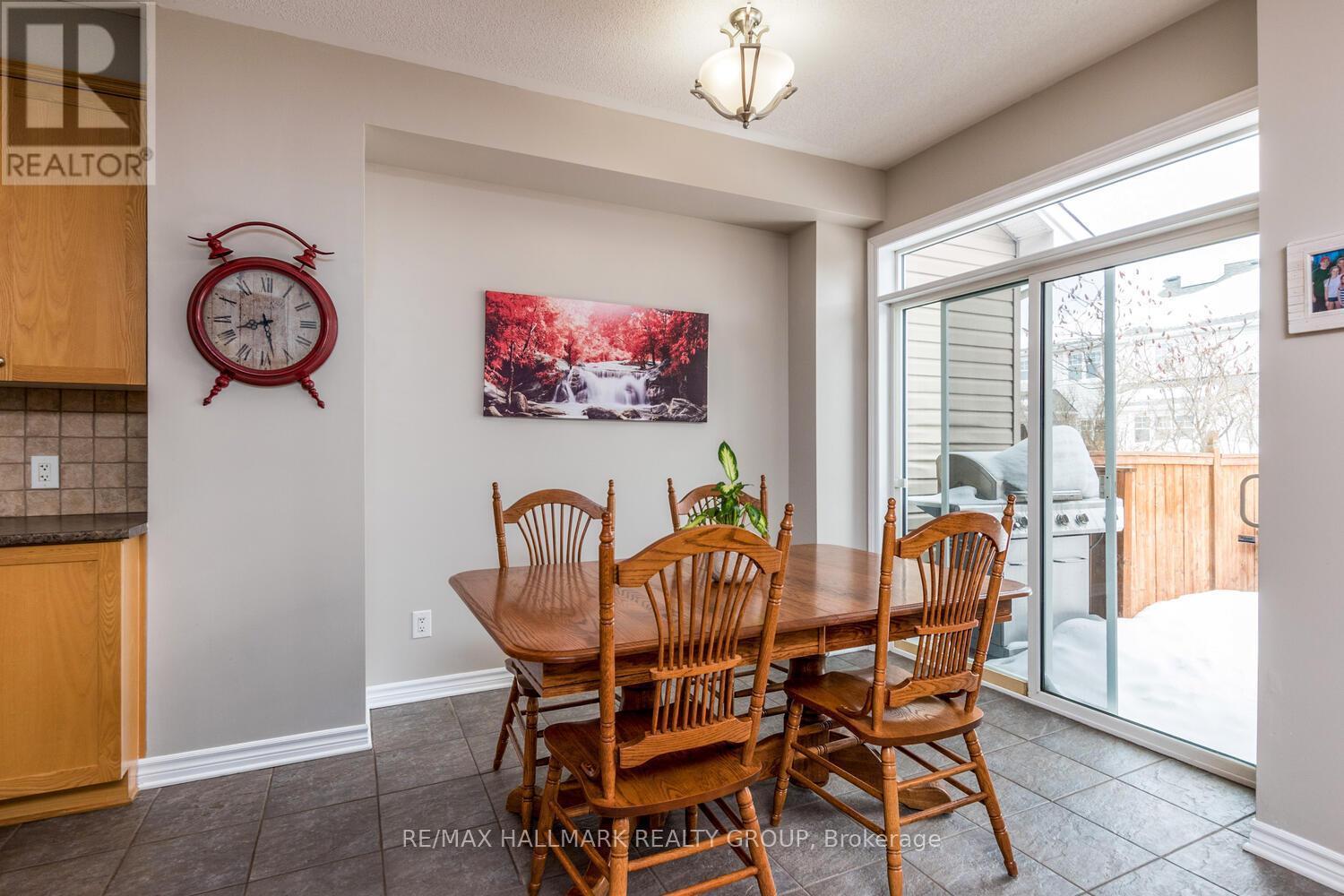 266 Horseshoe Crescent