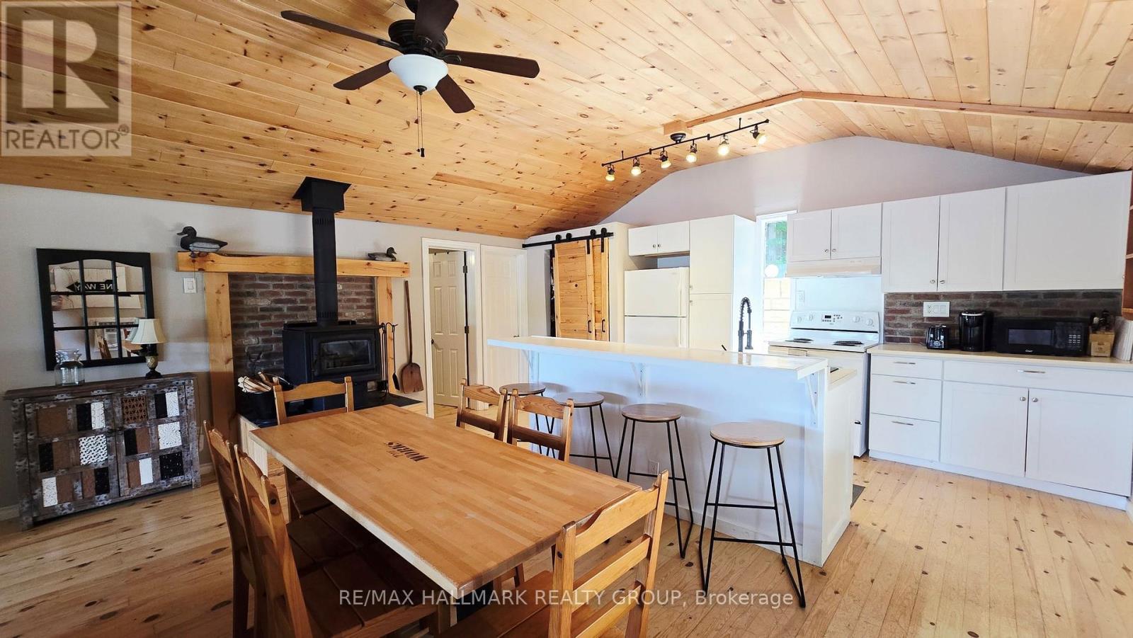 4614 Northwoods Drive