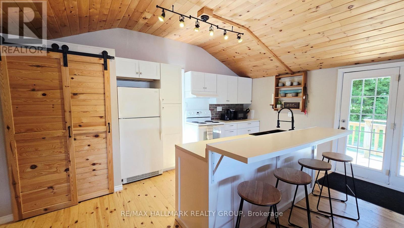 4614 Northwoods Drive