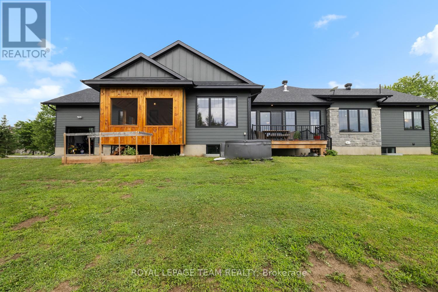 3783 Woodkilton Road