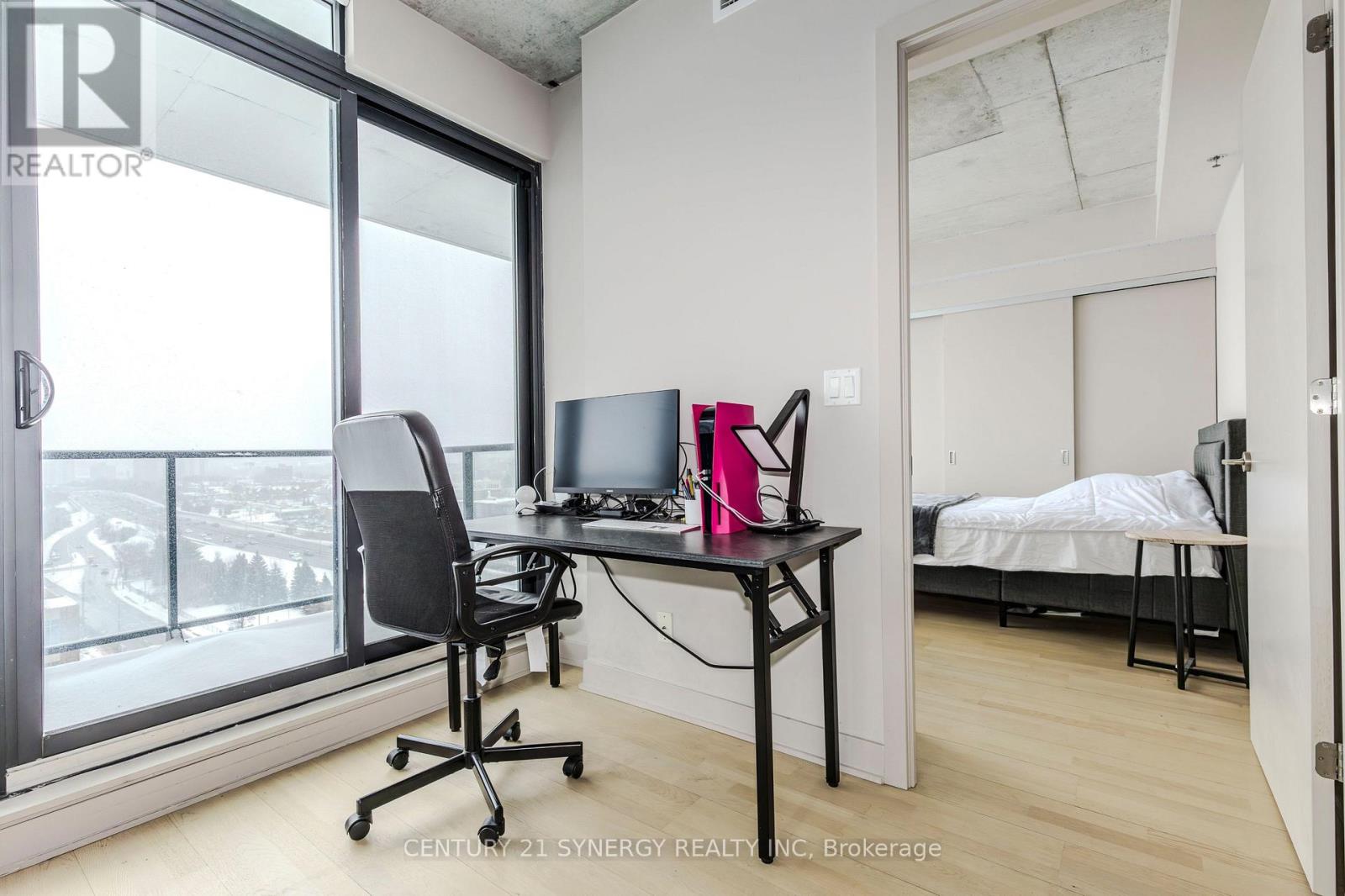 1209 - 203 Catherine Street