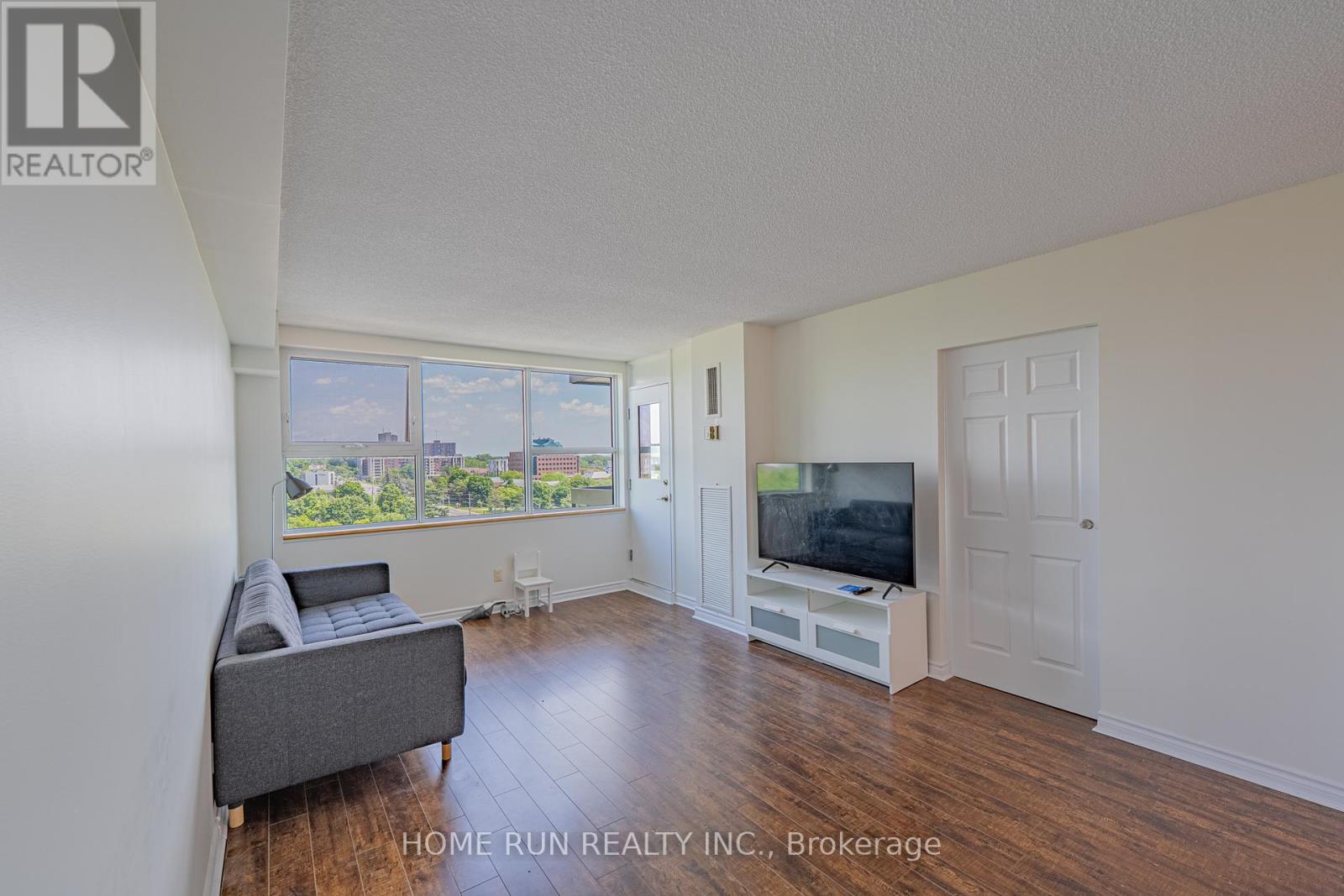 1111 - 555 Brittany Drive