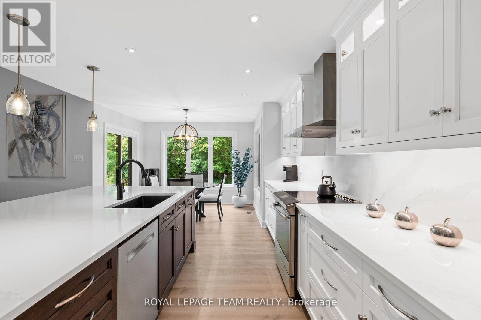 6903 Twin Lakes Avenue