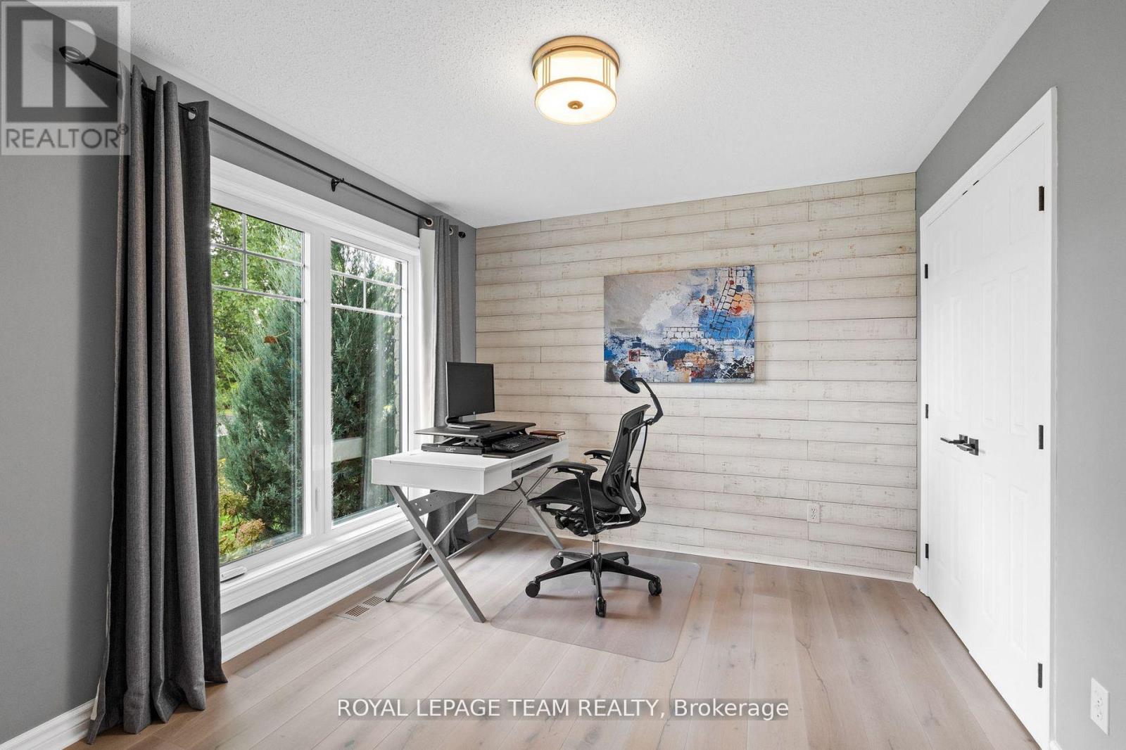 6903 Twin Lakes Avenue